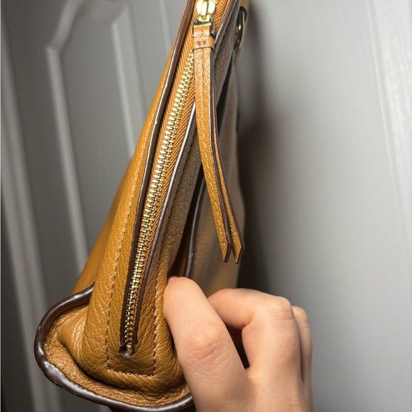 Tory Burch Tan Leather Tote Bag - Picture 4 of 5